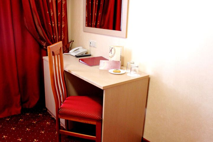 Room 27 of 54