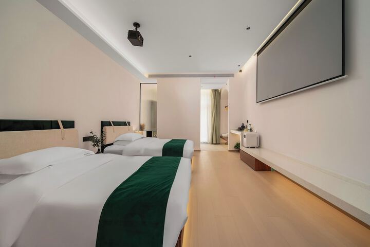 Room 50 of 113
