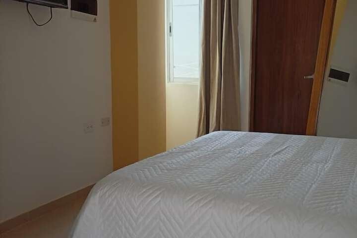 Room 102 of 125
