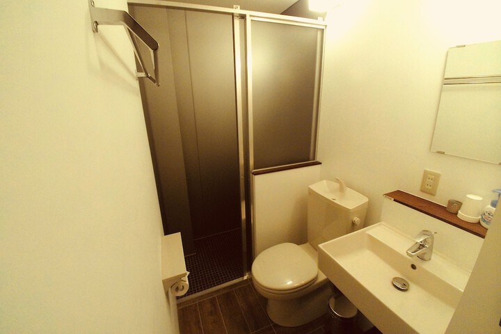 Room 32 of 54