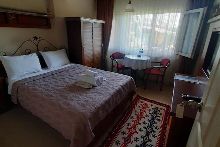 Room 6 of 52
