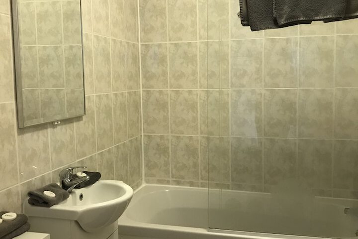 Room 26 of 38