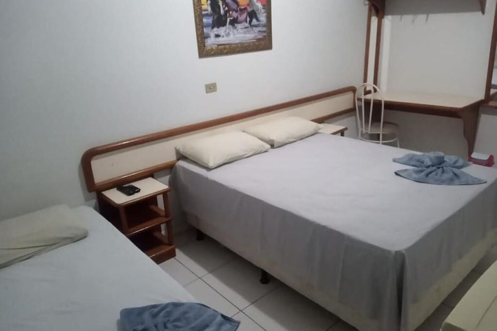 Room 5 of 34