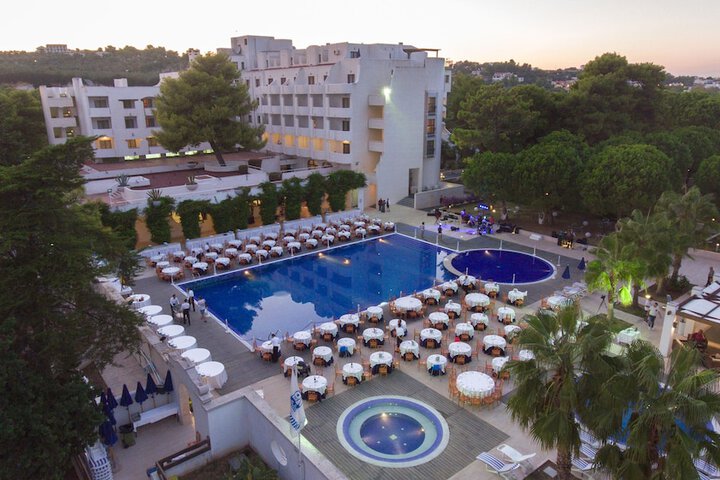 Pool Hotel