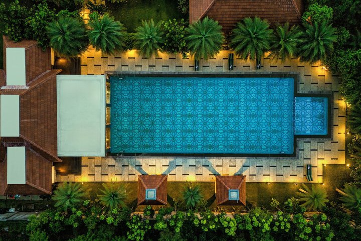 Pool 20 of 41