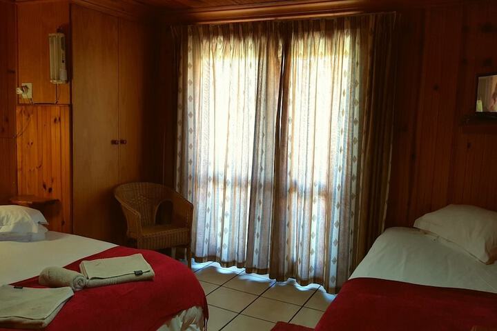 Room 2 of 45