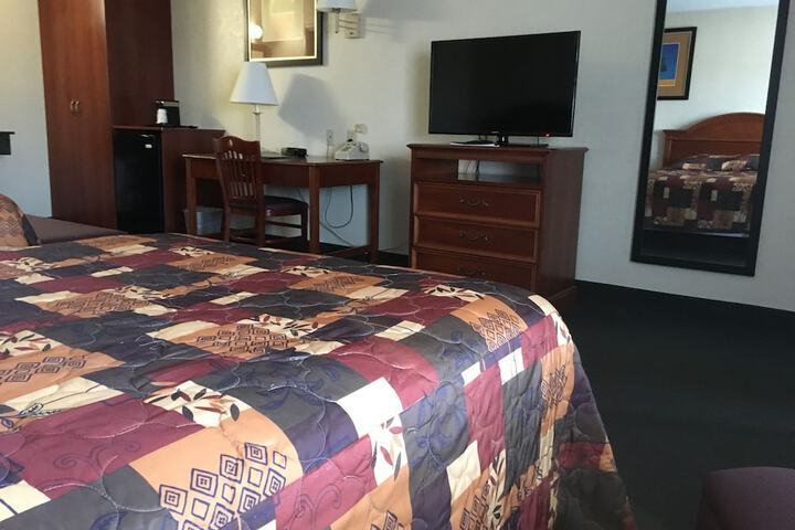 Room 5 of 62