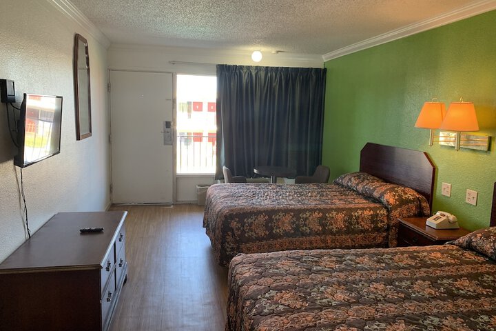 Room 5 of 30