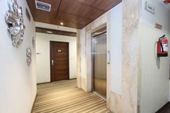 Ballroom/Hall 16 of 23