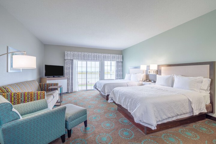 1 King Studio Suite with Balcony (3 of 8)