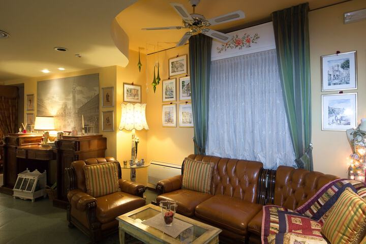 Hotel Interior 2 of 99