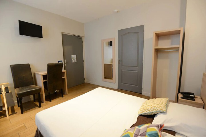 Room 19 of 79