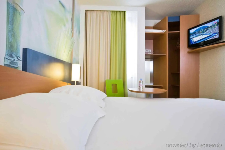 Room 4 of 21