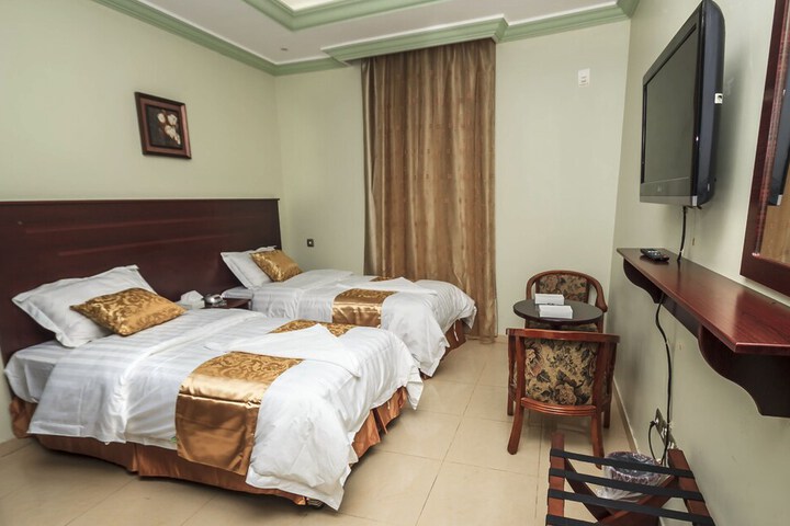 Room 15 of 60