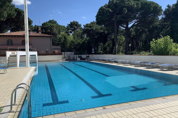 Pool 112 of 154