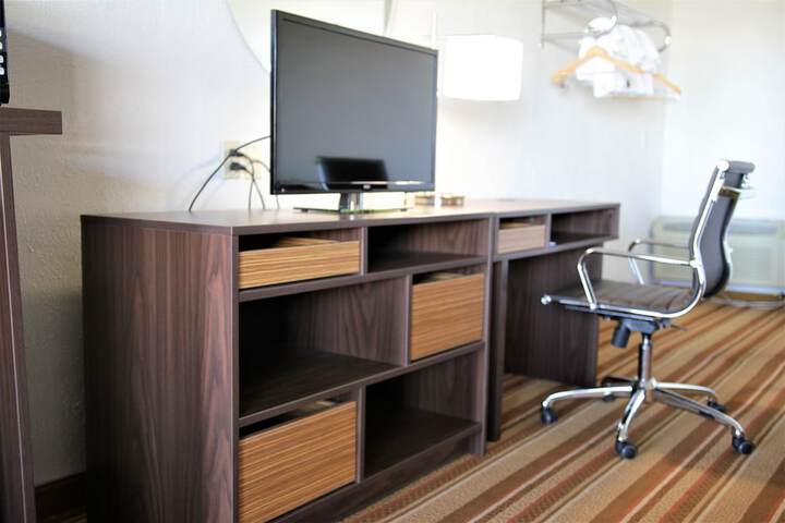 Room 9 of 38