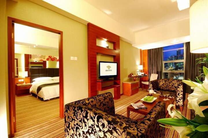 Room 7 of 22