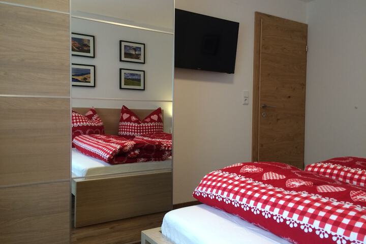 Room 3 of 20