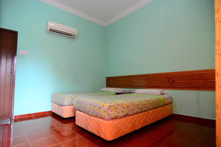 Room 26 of 64