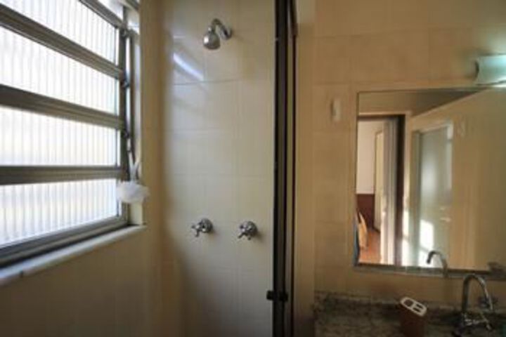 Room 7 of 34