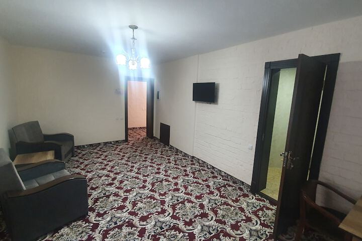 Room 9 of 15