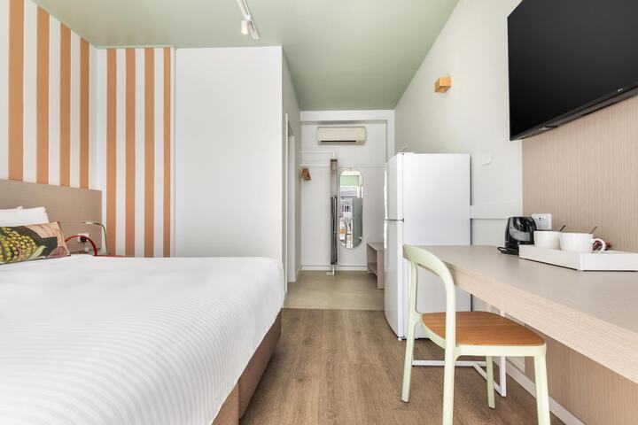 Room 54 of 156