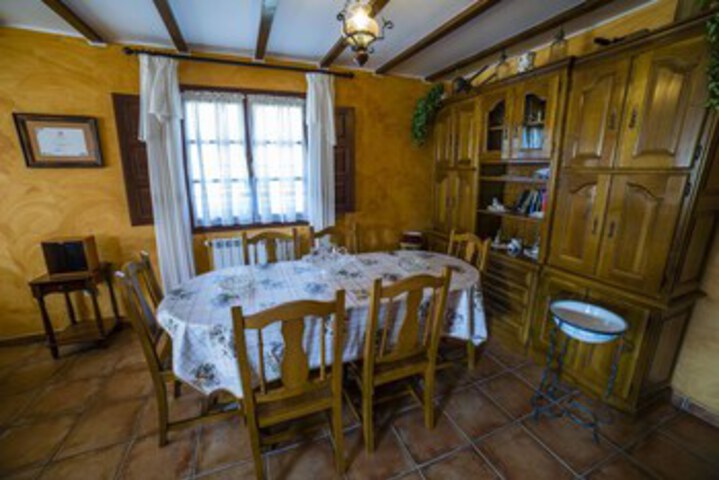 Room 9 of 26