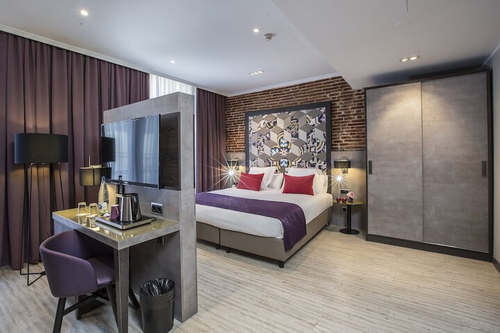 Room 28 of 57