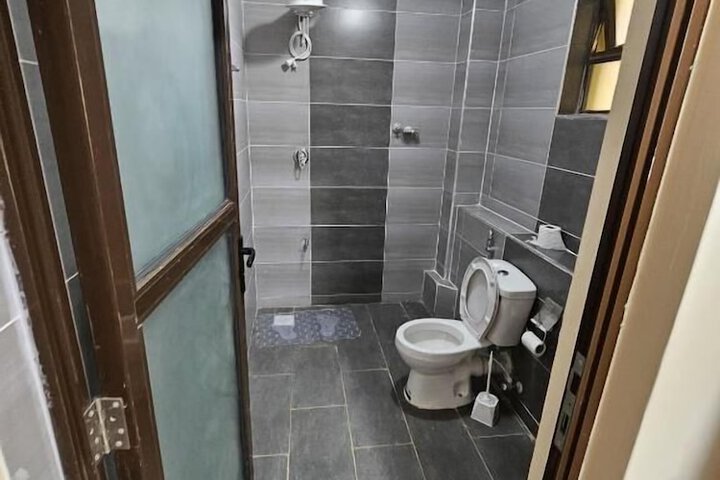 Room 26 of 61