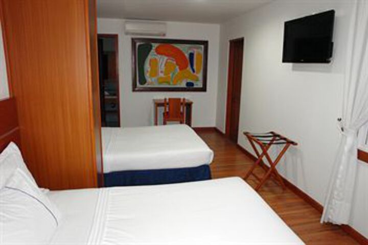 Room 15 of 35
