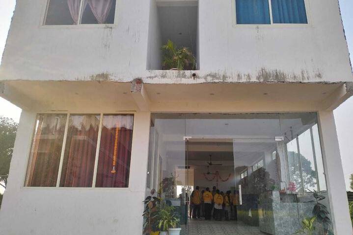 Shri Dham Hotel And Resort in Ayodhya