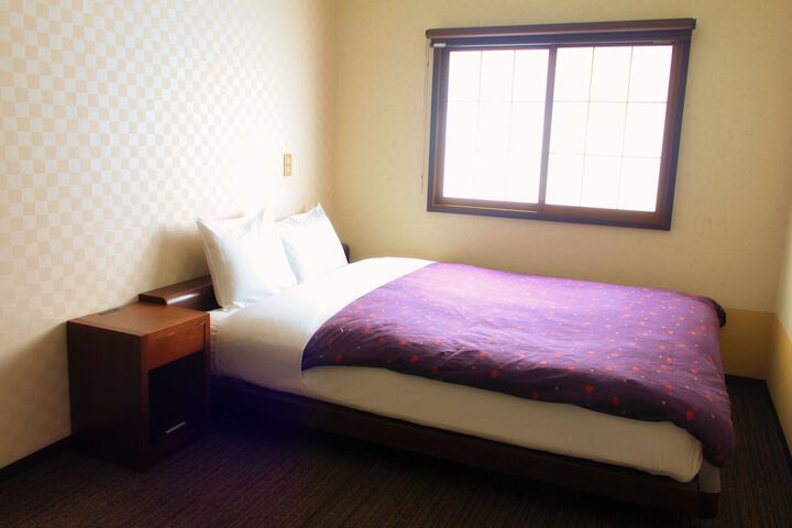 Room 8 of 64