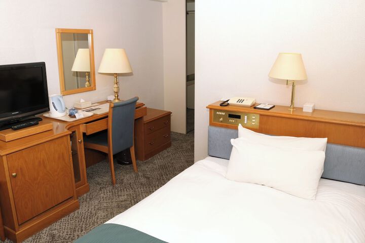 Room 6 of 46