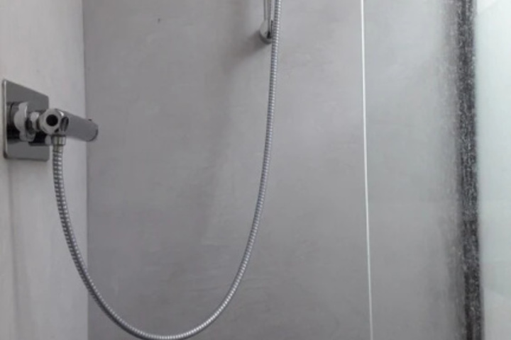 Room 8 of 13