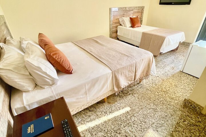 Room 27 of 98