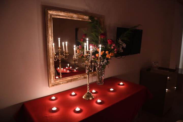 Room 15 of 48