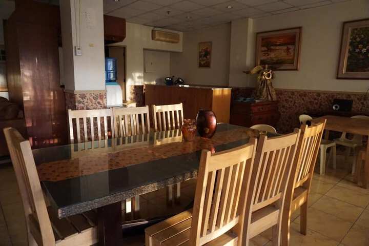 Dining 46 of 59