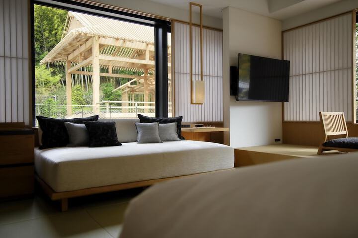Hotel 128 of 134