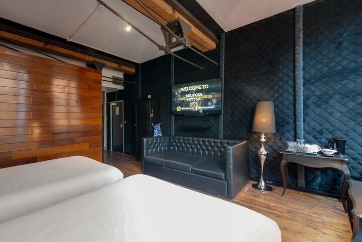 Room 12 of 94