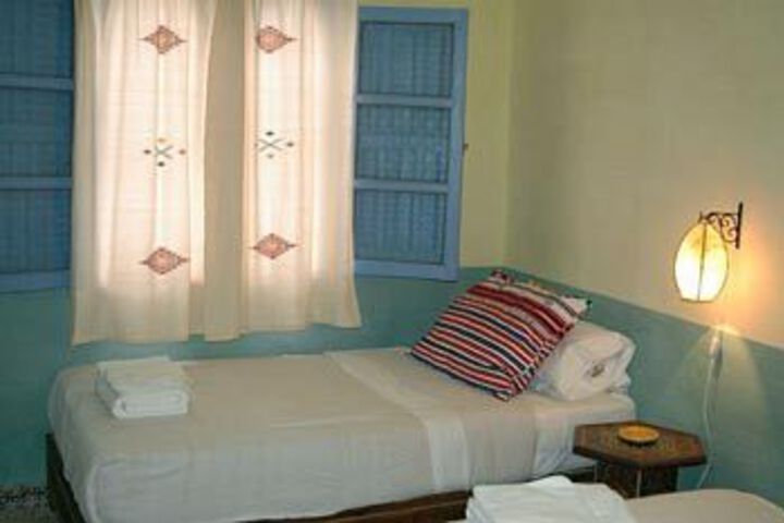 Room 10 of 34