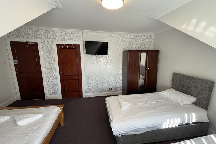 Room 21 of 72