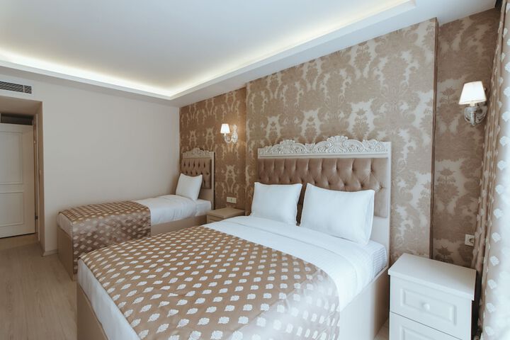 Room 6 of 22