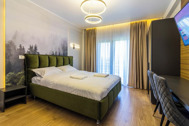 Room 5 of 22