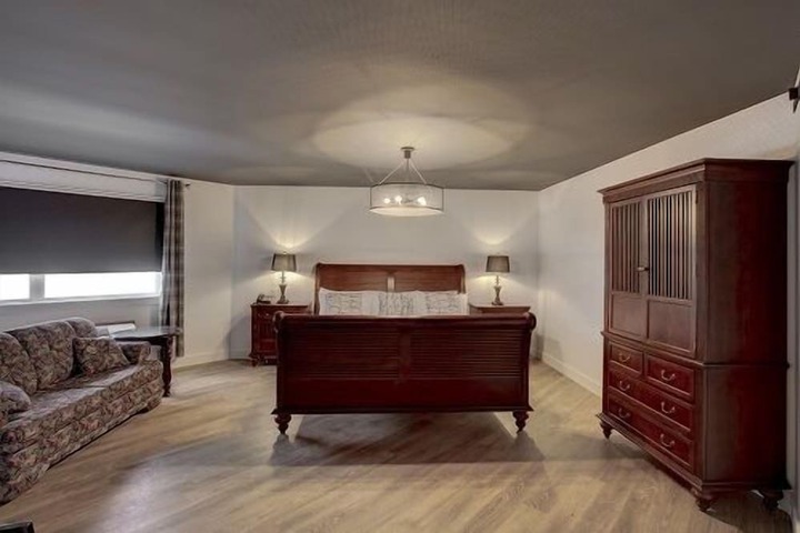 Room 19 of 50
