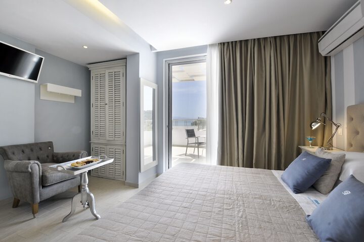 Room 30 of 108