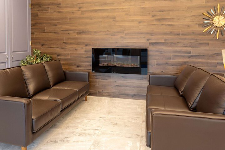 Hotel Interior 4 of 92