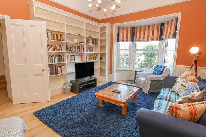 Room 3 of 21