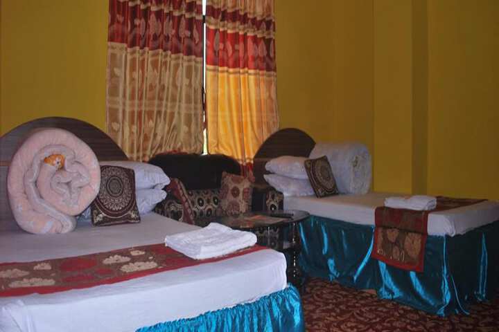 Room 5 of 17