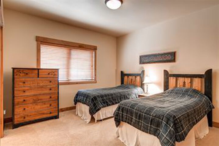 Room 166 of 434
