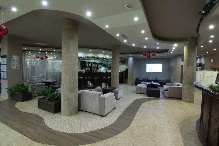 Guest Lobby